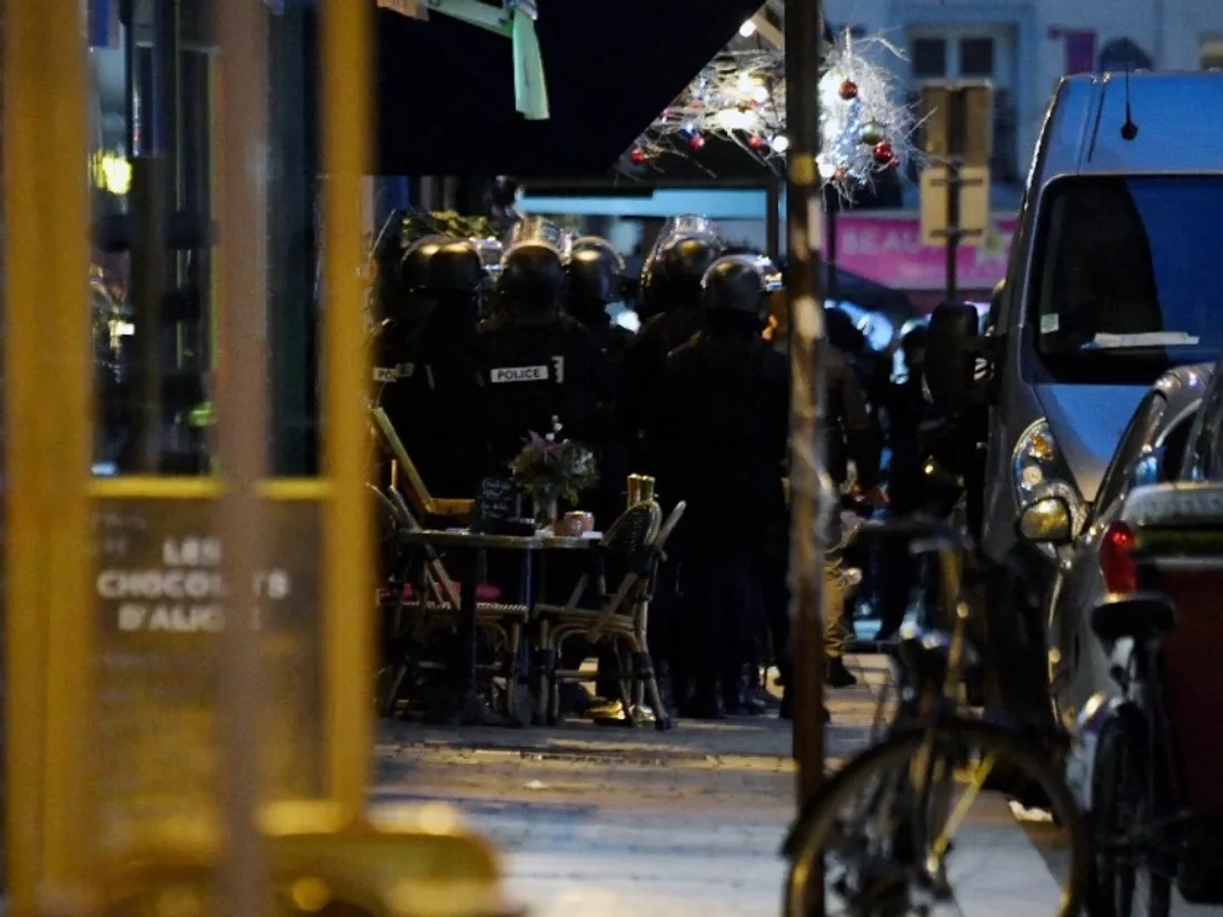 Un otage libéré : l’assaillant retient toujours une femme dans le 12e arrondissement de Paris